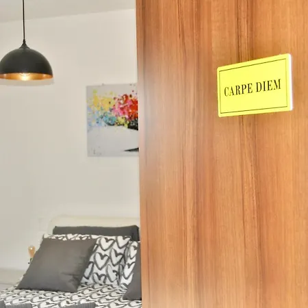 Semesterbostad Verba Mundi Olbia